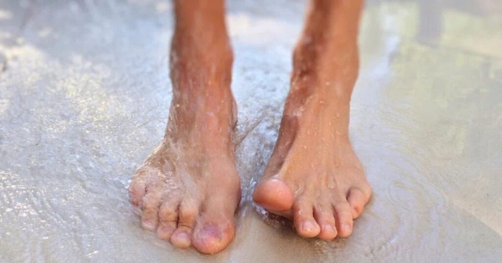 Why is my big toe numb and should I see a podiatrist
