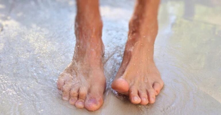 Why is my big toe numb and should I see a podiatrist