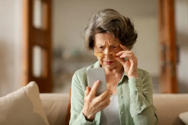 Comparing Dry and Wet Macular Degeneration