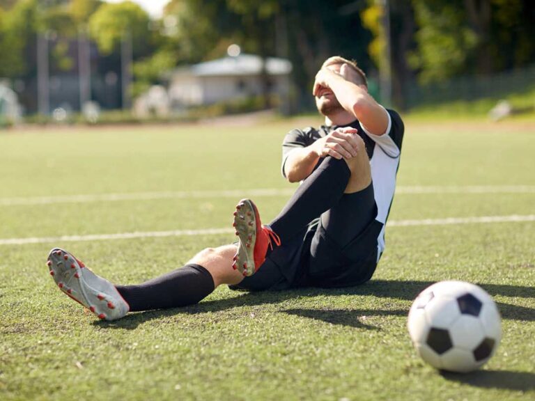 How To Recognize and Treat Sports Injuries Early